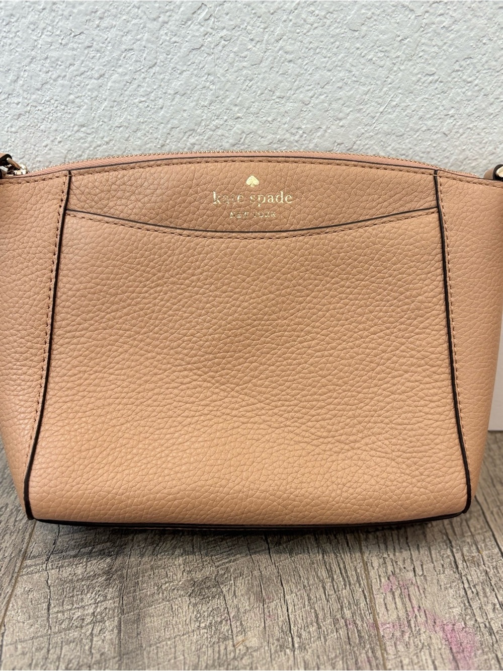 Kate Spade New York Beige Pebbled Small Crossbody Zip Top Detach Strap